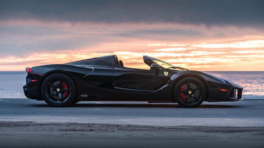 Ferrari LaFerrari Aperta 2016 года  (NA) (фото 13 из 25)